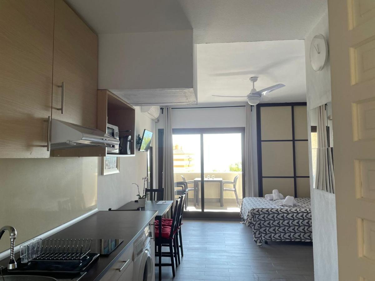 Benalbeach, Estudio En Primera Linea De Playa Benalmadena Ngoại thất bức ảnh